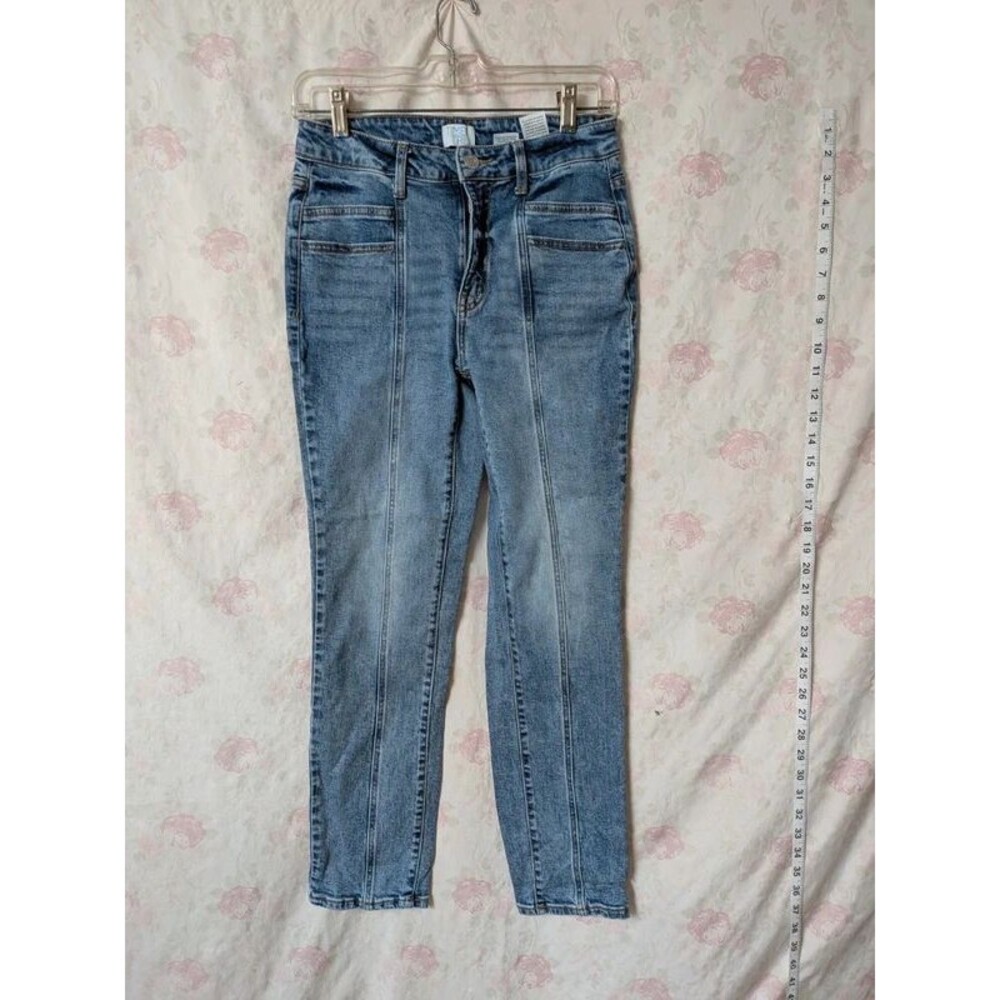 Time and Tru High-Rise Front-Seam Jeans Medium Wash Split Hem Size 4 A102